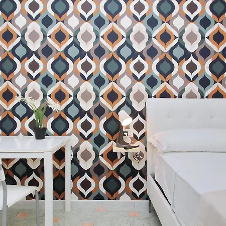 Domus Sinuessa Pensión *