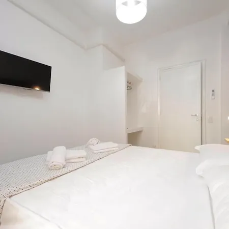 Pensión Domus Sinuessa *