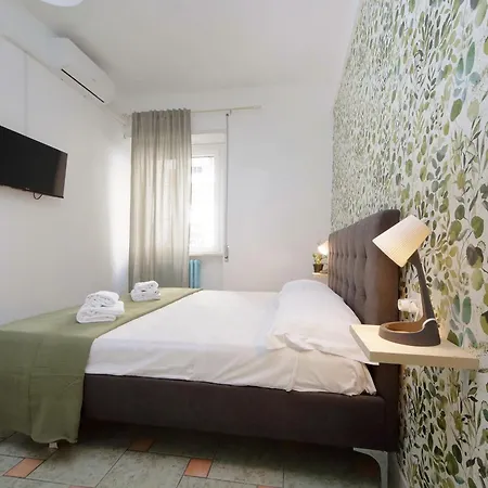 Pensión Domus Sinuessa *