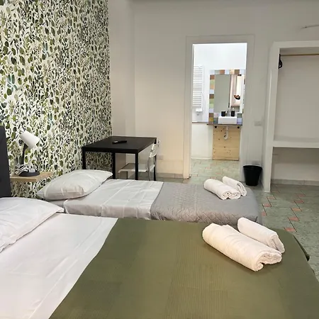 Pensión Domus Sinuessa Roma