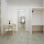 Konukevi Domus Sinuessa Roma