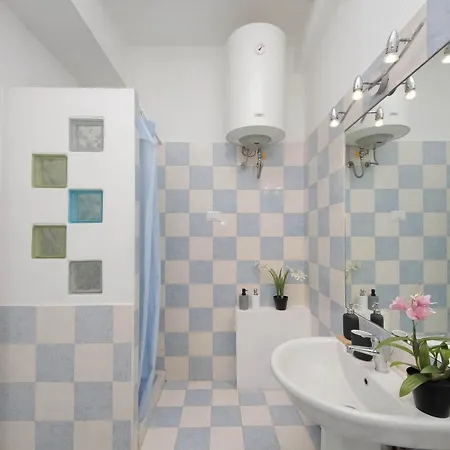 Domus Sinuessa * Roma