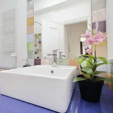 Domus Sinuessa Konukevi *