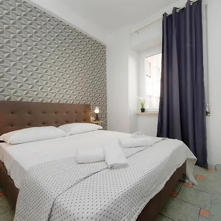 Konukevi Domus Sinuessa