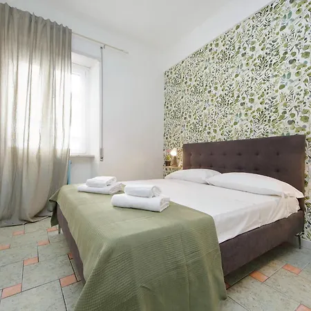 Domus Sinuessa 招待所