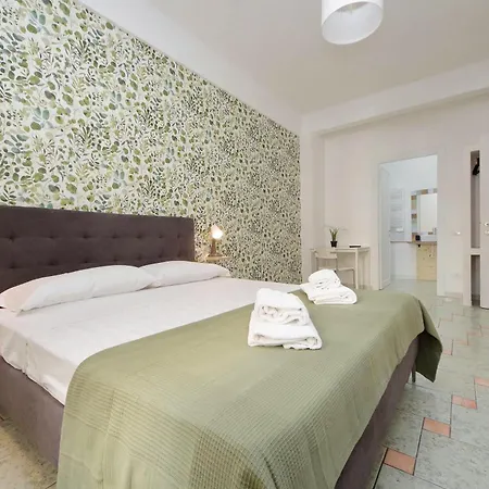 Konukevi Domus Sinuessa