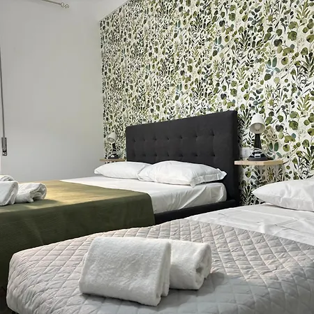 Domus Sinuessa Konukevi *