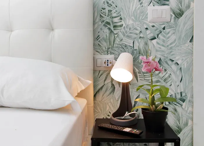 بيت ضيافة Domus Sinuessa *