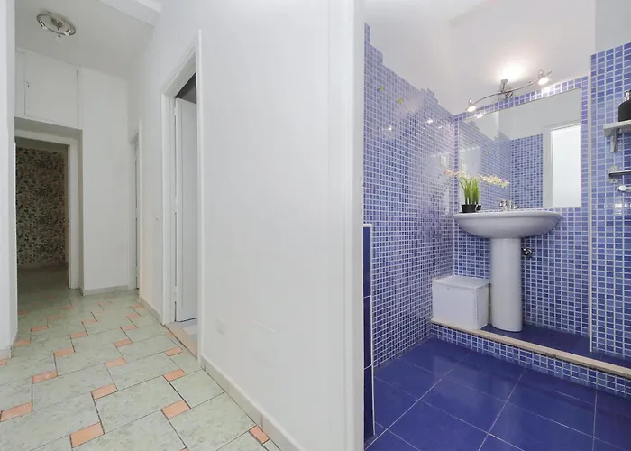 Domus Sinuessa روما