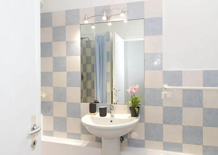 Domus Sinuessa بيت ضيافة روما