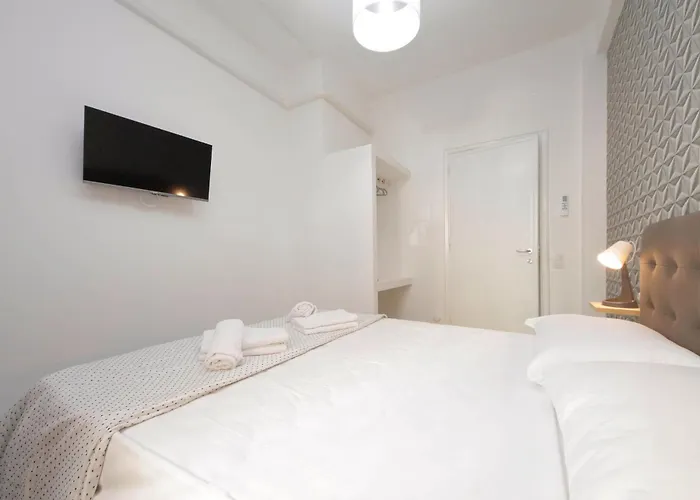 بيت ضيافة Domus Sinuessa *