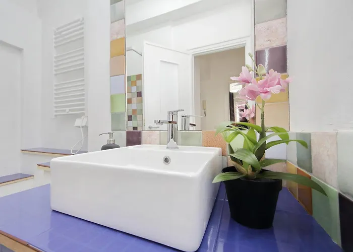 Domus Sinuessa بيت ضيافة *