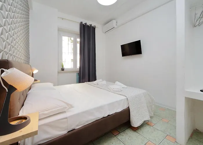 بيت ضيافة Domus Sinuessa