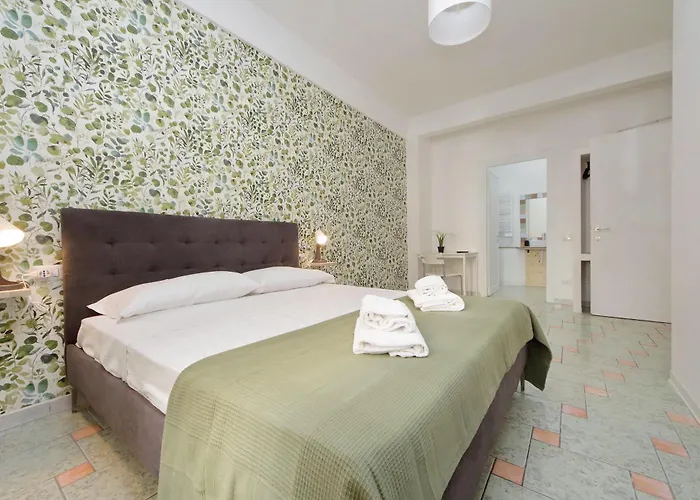 بيت ضيافة Domus Sinuessa