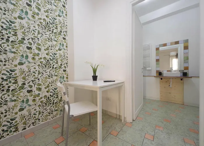 Domus Sinuessa بيت ضيافة *