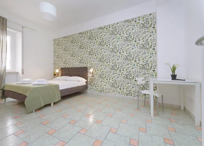 Domus Sinuessa روما