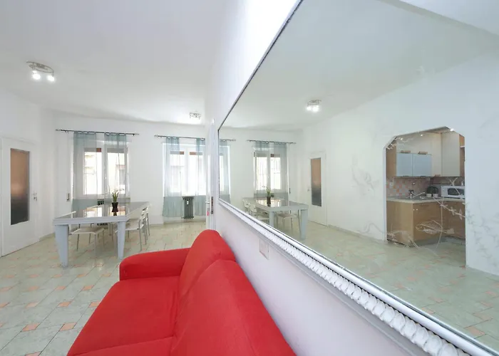 Domus Sinuessa روما