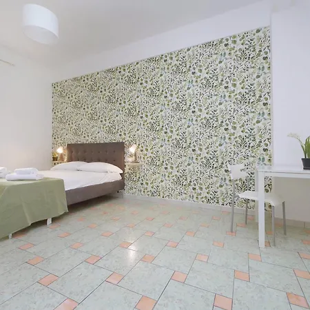 Domus Sinuessa Rom